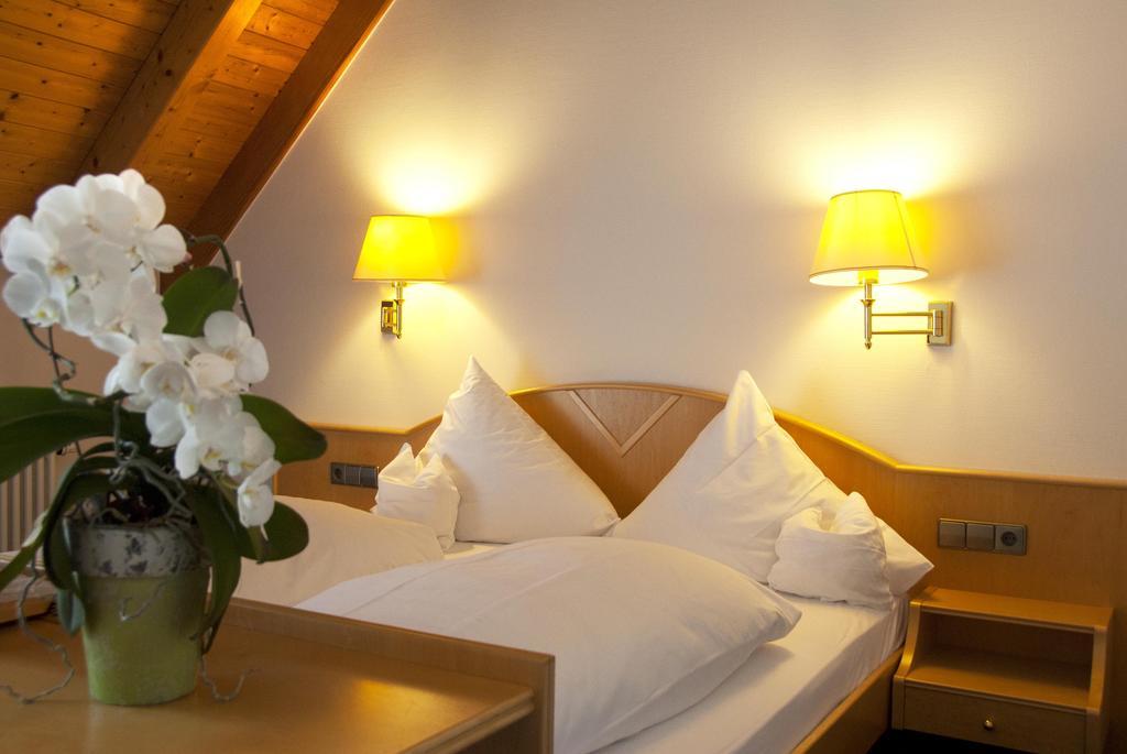 Hotel-Restaurant Hirsch Berghaupten Quarto foto